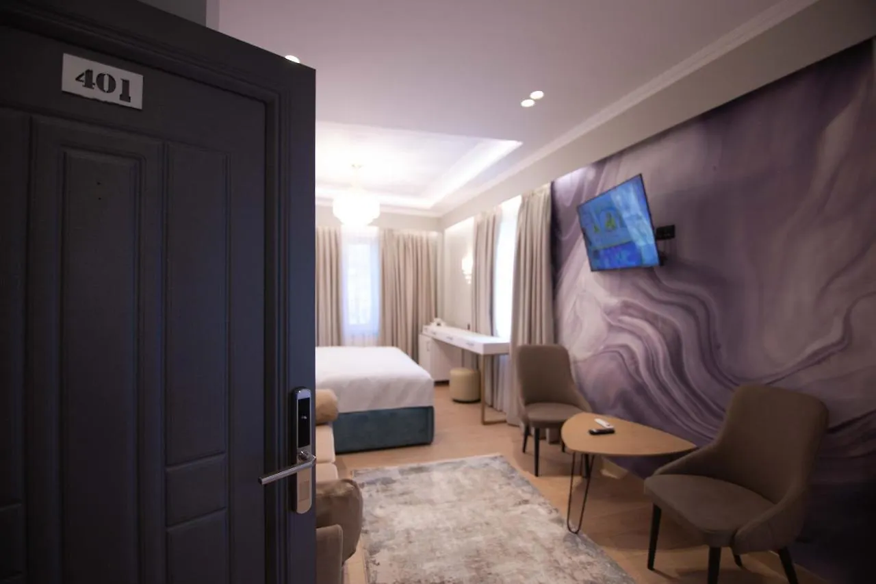 Sky View Hotel Korce