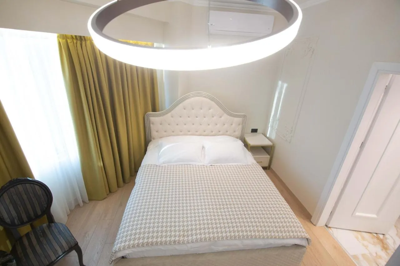 Sky View Hotel Korce 4*,