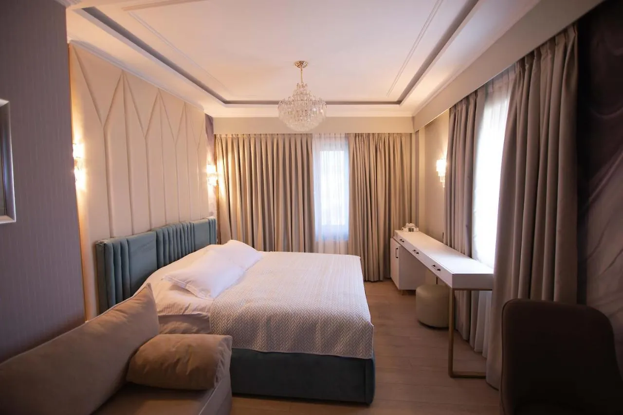 Sky View Hotel Korce