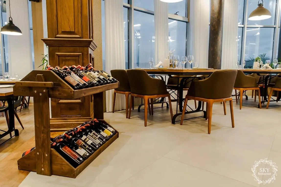 Sky View Hotel Korce