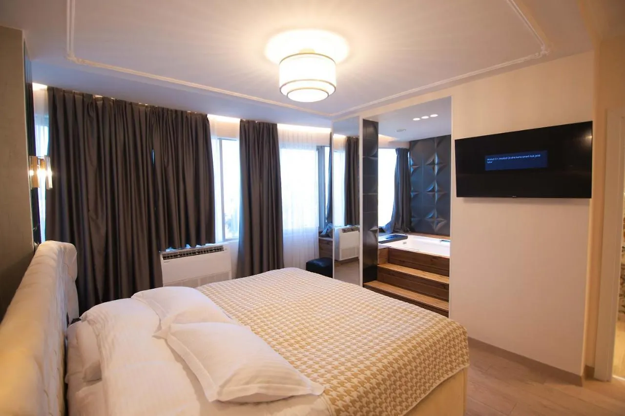 Sky View Hotel Korce 4*,  Albania