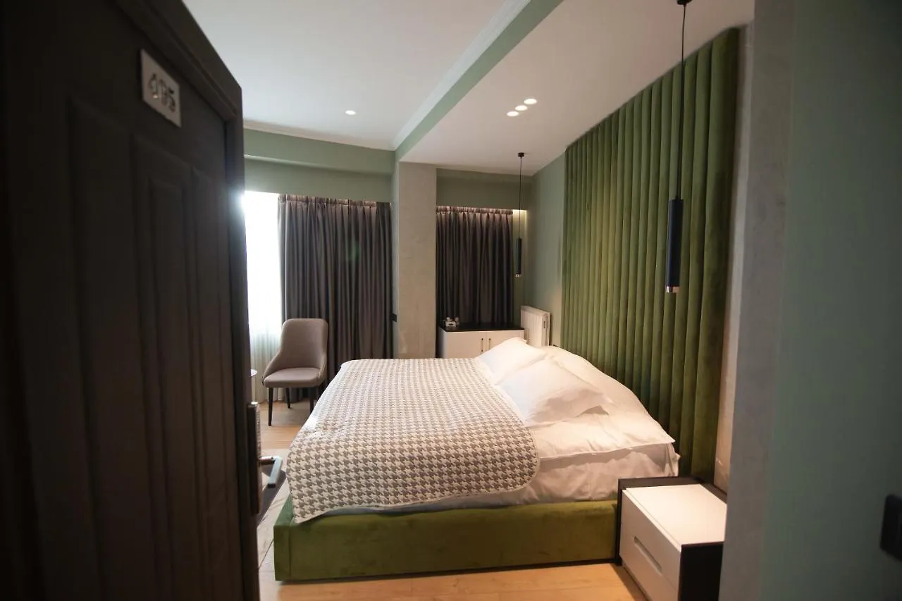 Sky View Hotel Korce