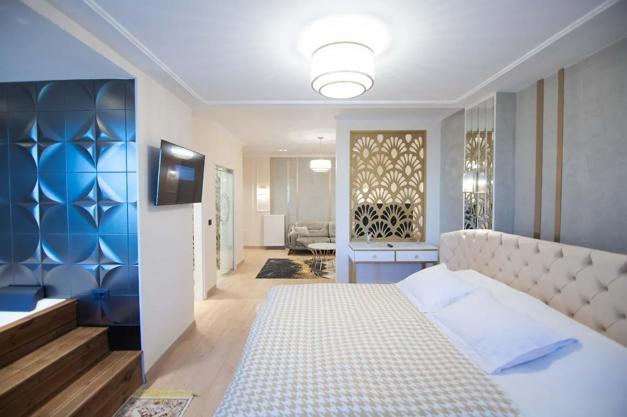 Sky View Hotel Korce