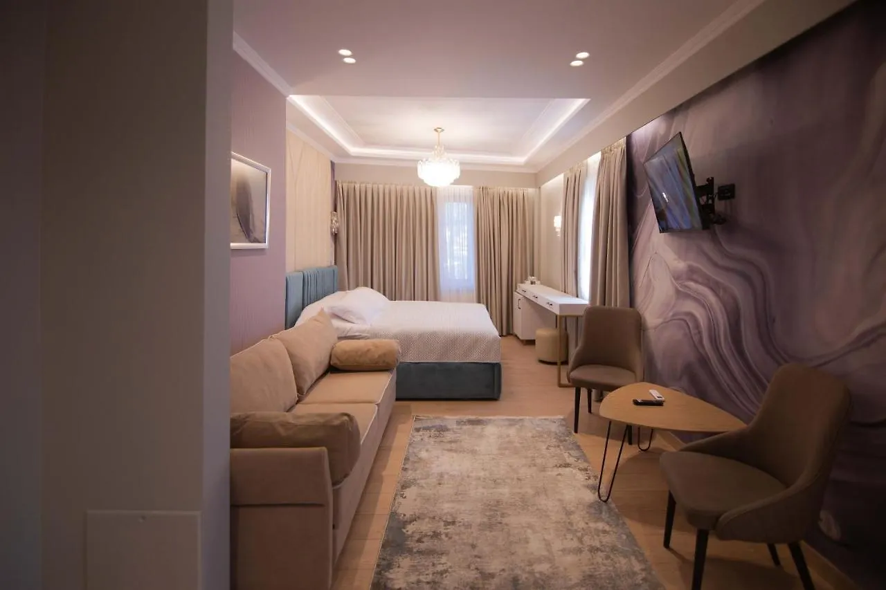 Sky View Hotel Korce