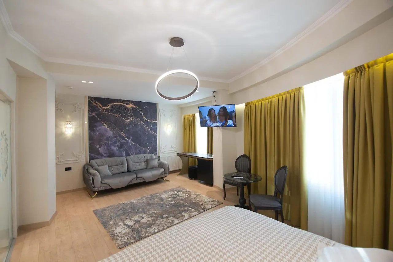 Sky View Hotel Korce 4*,  Albania