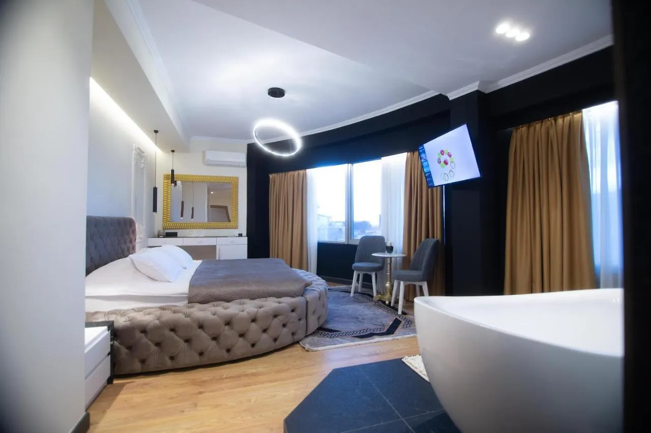 Sky View Hotel Korce